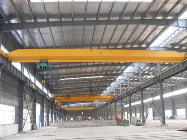 單梁起重機(jī)遙控器接線圖解中的主電源線如何正確接入？