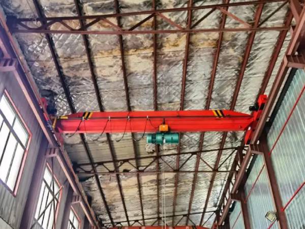 單梁起重機(jī)遙控器的防水防塵等級對接線有何影響？